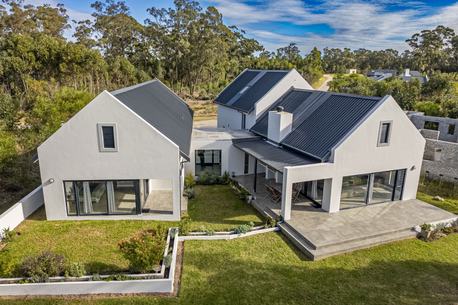 4 Bedroom Property for Sale in Wedgewood Golf Estate Eastern Cape